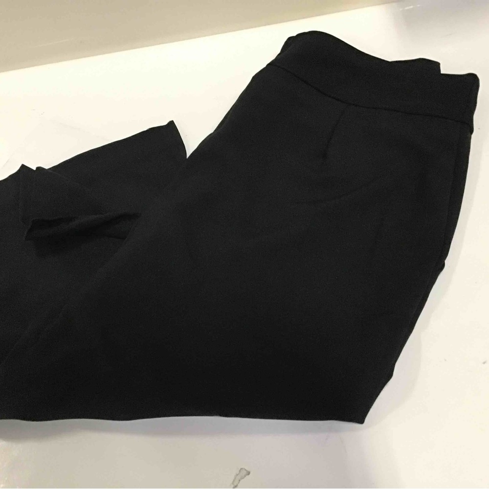 Studio Works Womens Black Capri Pants Size 12W - Picture 3 of 3